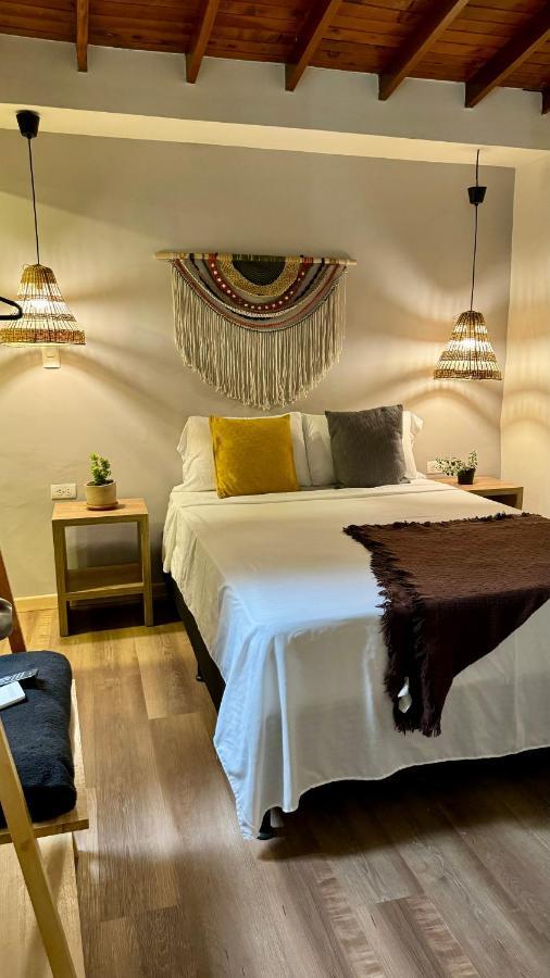 Luum Casa Hotel Manila 麦德林 外观 照片