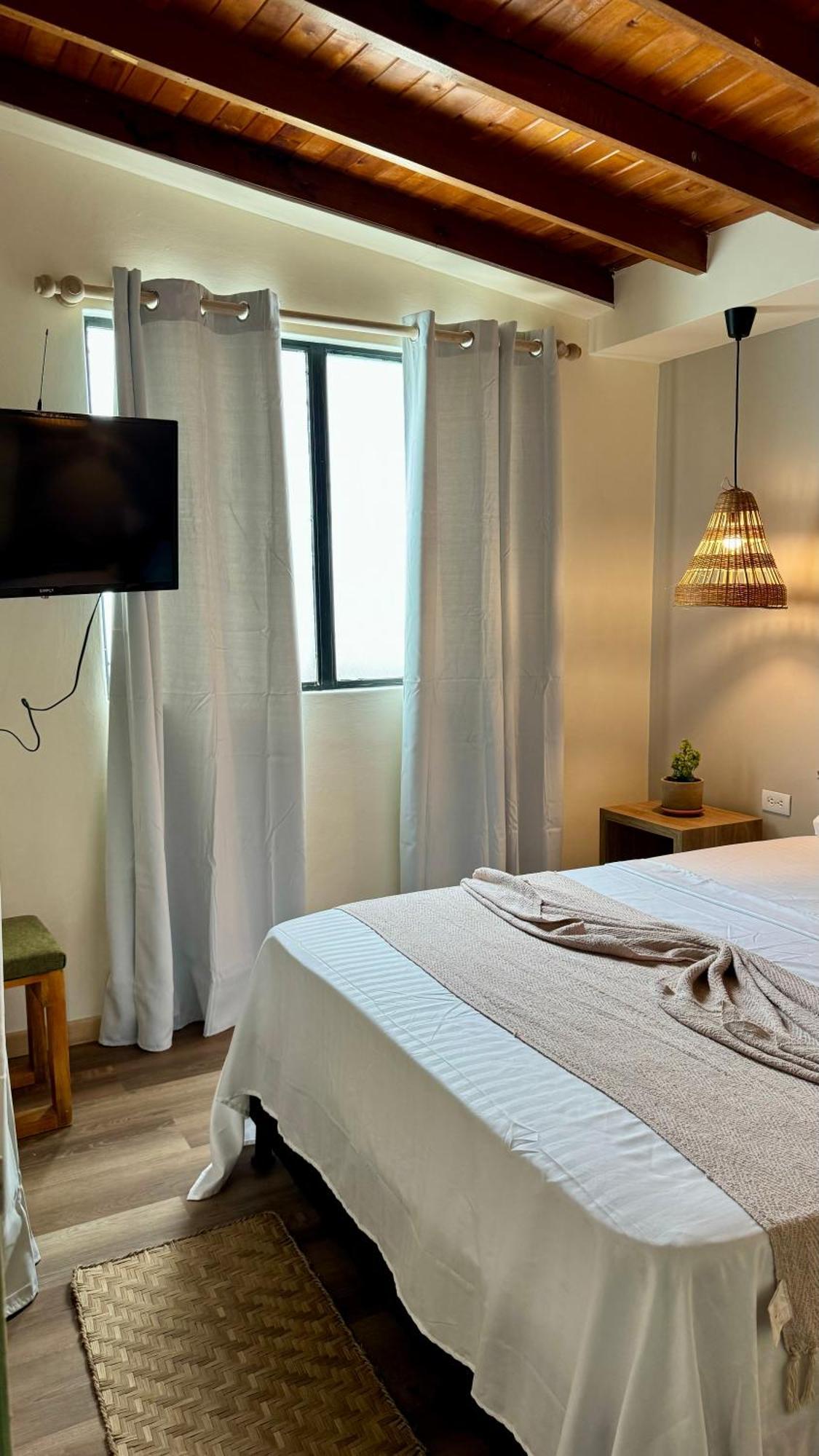 Luum Casa Hotel Manila 麦德林 外观 照片