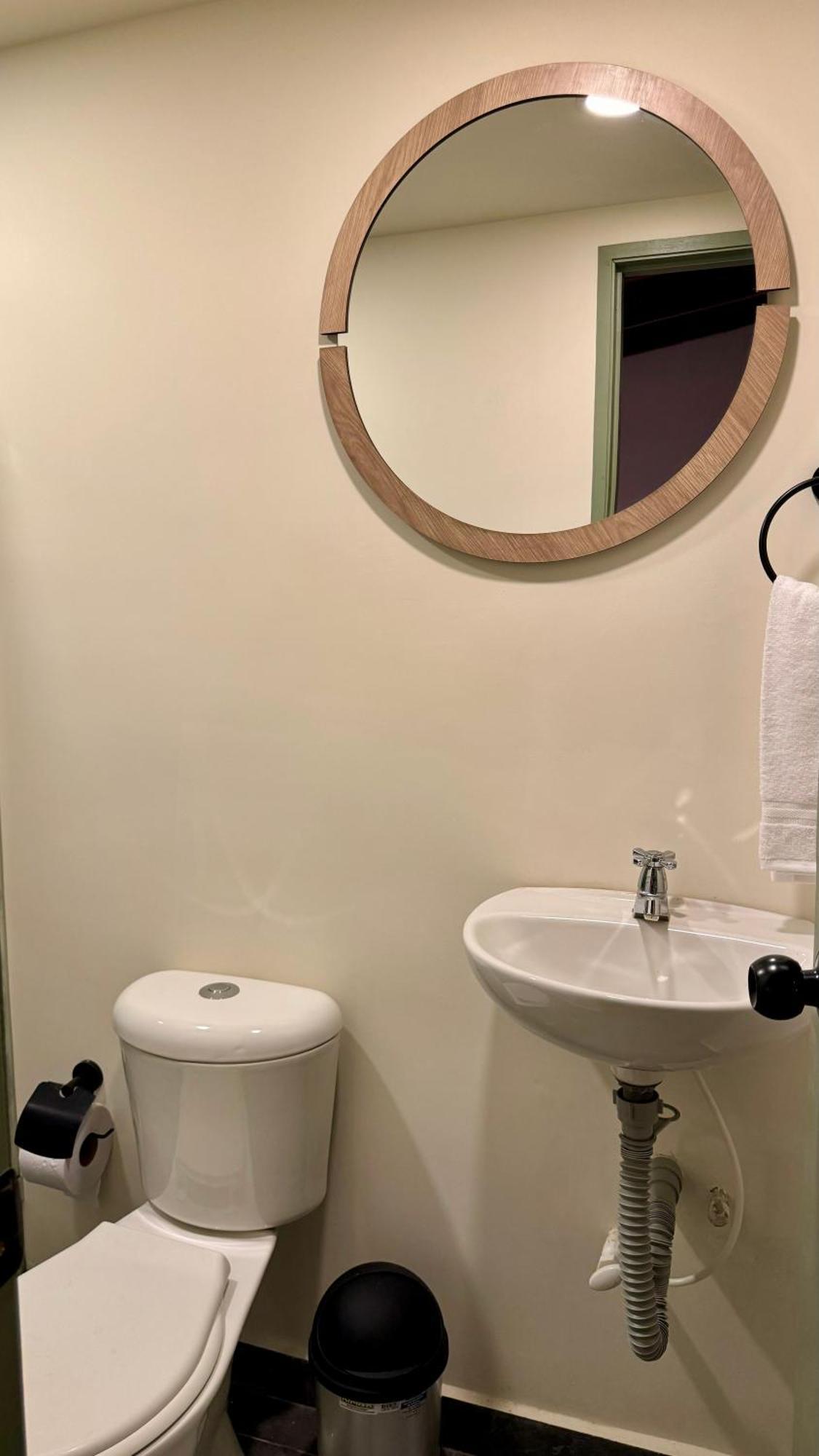 Luum Casa Hotel Manila 麦德林 外观 照片